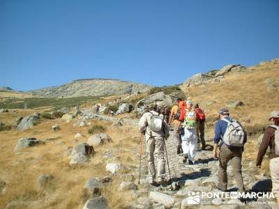 Laguna Grande de Gredos  - Sierra de Gredos ; tiendas de montaña madrid